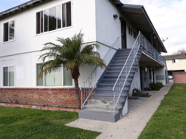 7 unit building - 14017 Dicky St Unit # F