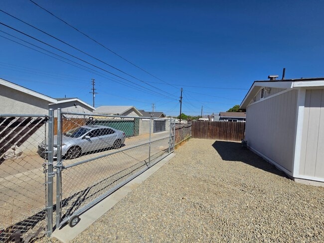 Photo - 1055 Quarry St