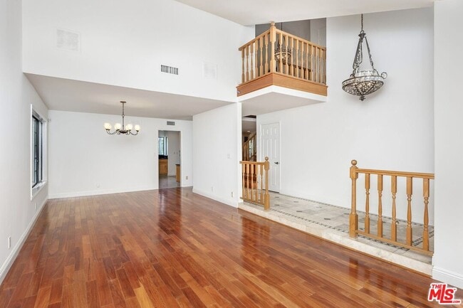 Photo - 13031 Magnolia Blvd