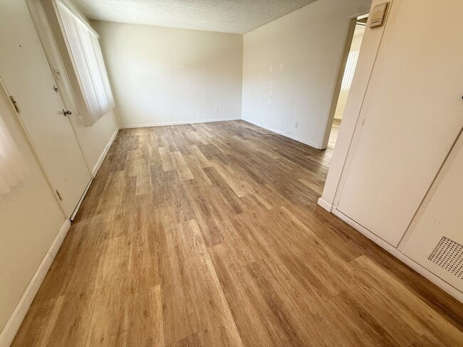 Photo - 4348 - 4352 1/2 McClintock St Unit 4348 1/2