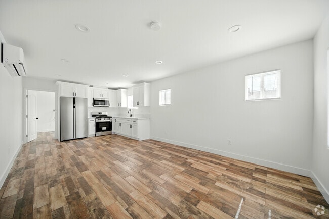 Building Photo - 523 W 78th St Unit 523 Rental