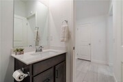 Photo - 624 Daniel Freeman Cir