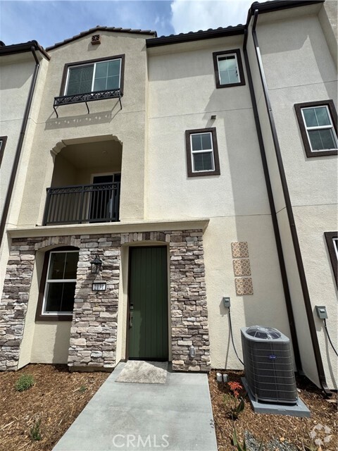 Building Photo - 2131 Cumberland Ln Rental