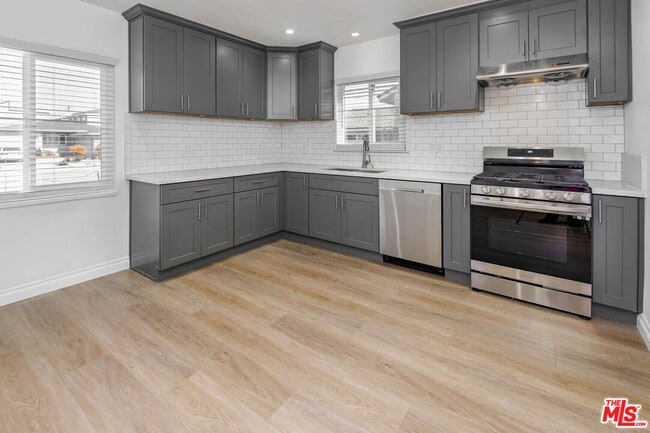 Photo - 1436 W 152nd St