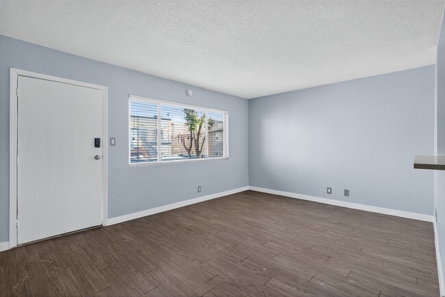 Photo - 1121 Daisy Ave Unit 09