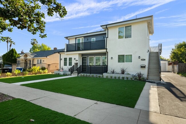 Photo - 6051 Teesdale Ave