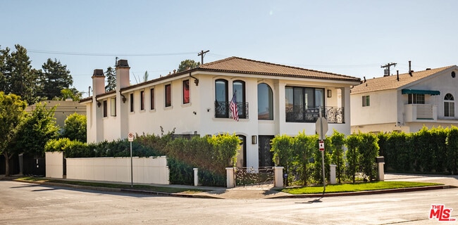 Photo - 1113 Amherst Ave