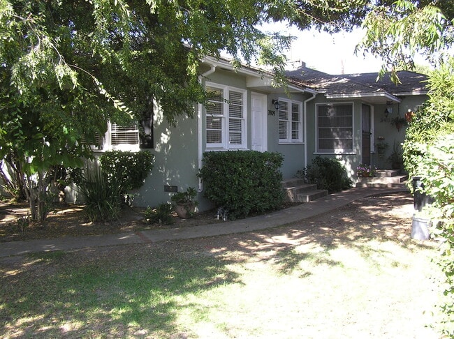 Building Photo - 3909 W Chandler Blvd