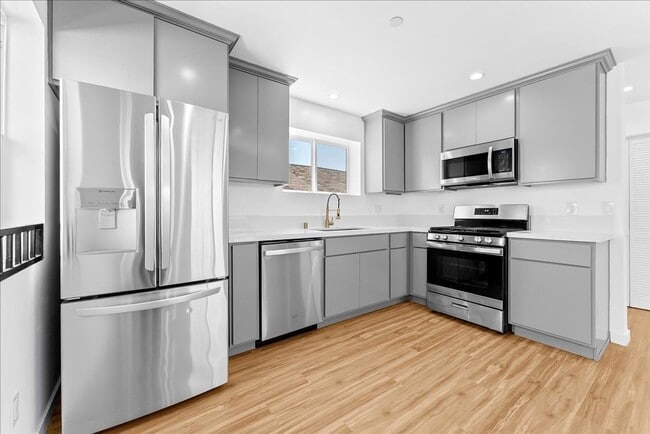 Photo - 4017 1/2 Mont Clair St-