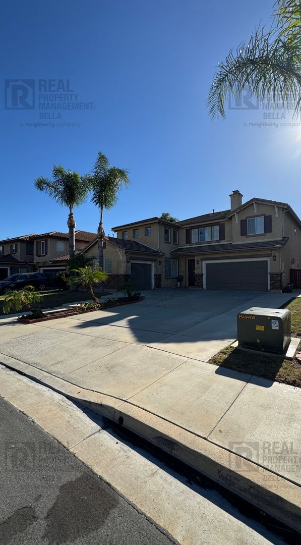 Photo - Spacious & Stylish 5-Bed, 3-Bath Home in Prime Murrieta Location