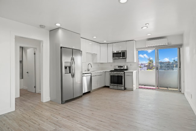 Photo - 249 S Coronado St Unit 2