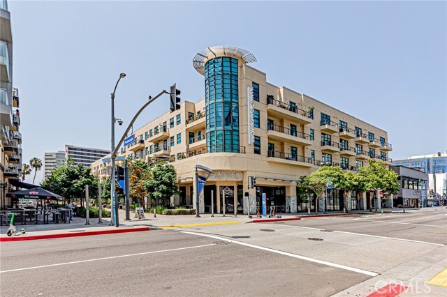 Building Photo - 133 The Promenade N Unit 428