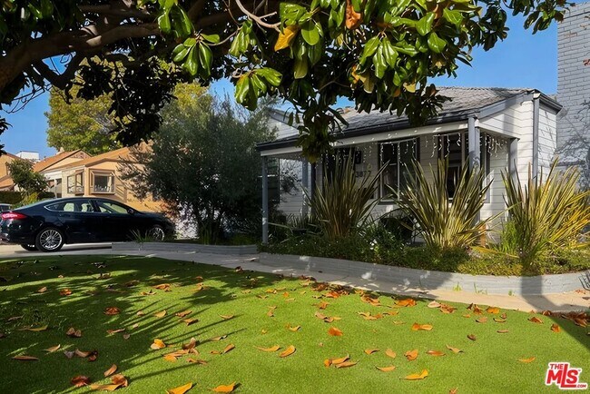 Photo - 3872 Bentley Ave