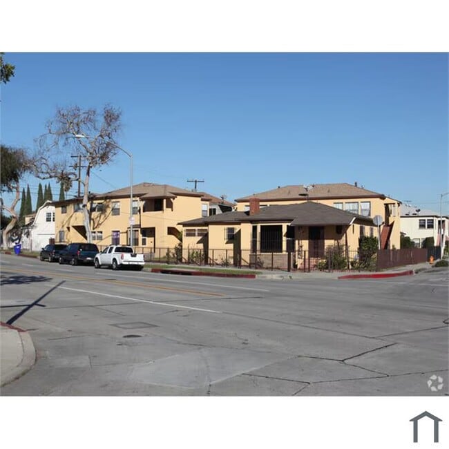 Building Photo - 7050 State St Unit 7050