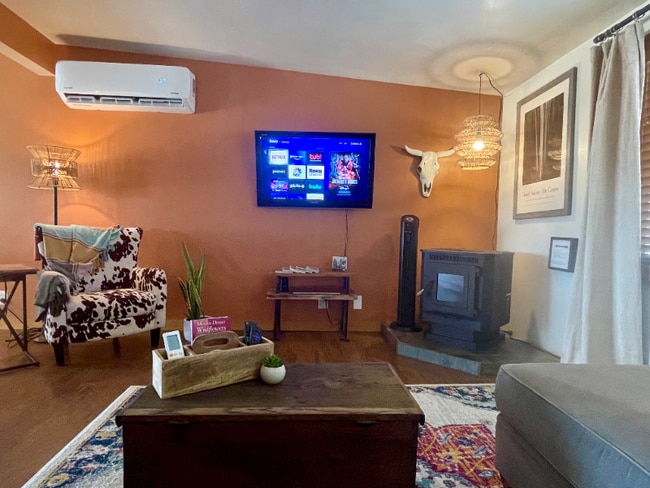 Photo - 6161 Chia Ave