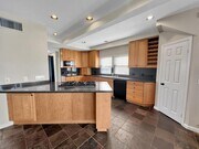 Photo - 3840 Talbot St