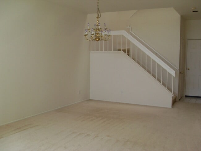 Photo - 2 BR / 2.5 BA 1420SQFT Chula Vista Apartment