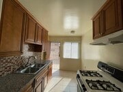 Photo - 520 N 4th St Unit 4