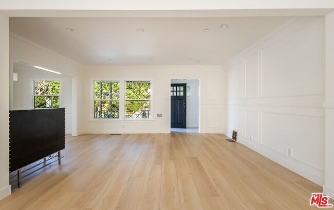 Photo - 4051 Beverly Glen Blvd