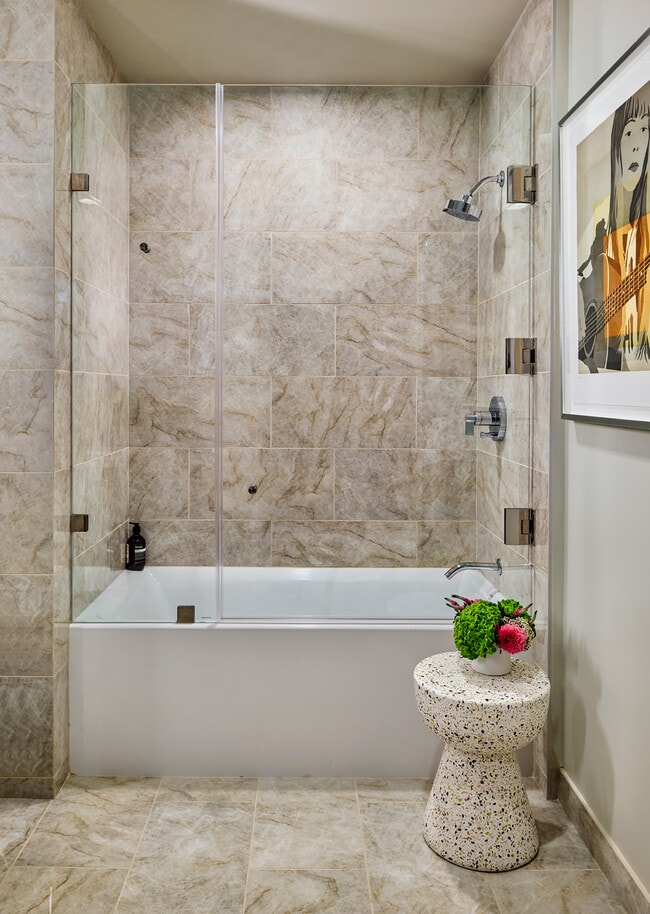 Photo - 700 Broadway