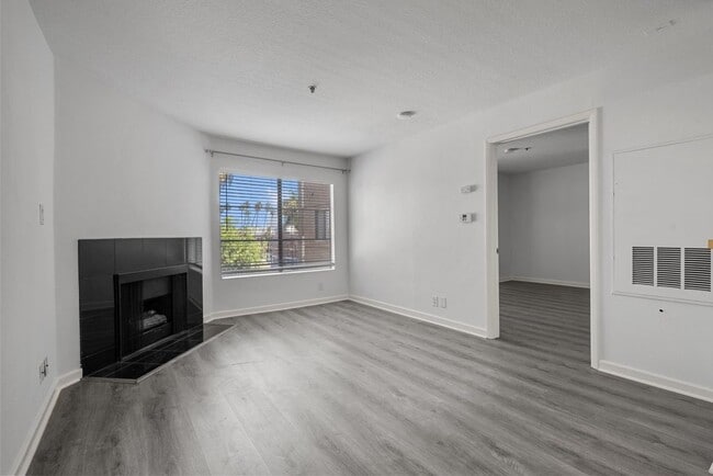 Photo - 345 S Alexandria Ave Unit 304