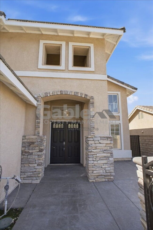 Photo - 28007 Cascade Rd