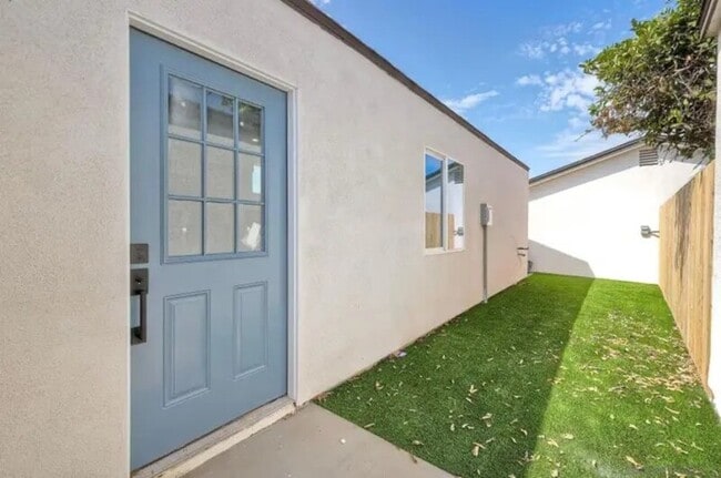 Photo - 1059 Emory St Unit 2