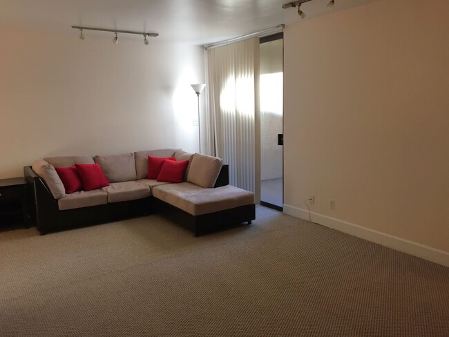 Photo - 1 Bed + 1 Bath Brentwood Now Leasing for 2026-2027 UCLA Housing