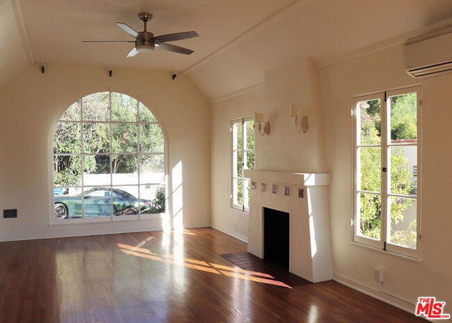 Photo - 1409 Murray Dr
