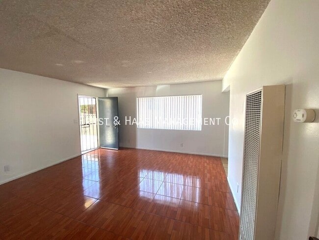 Photo - 193 E 50th St Unit #02