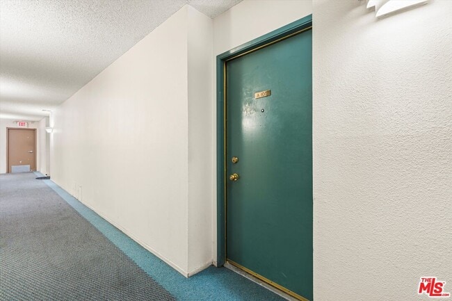 Photo - 5460 White Oak Ave Unit A105