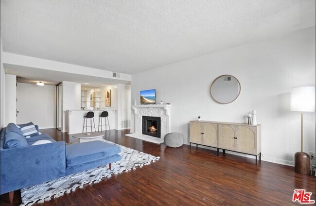 Photo - 310 Tahiti Way Unit 201