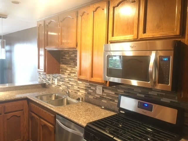 Photo - Los Caballeros #121 Unit 121A