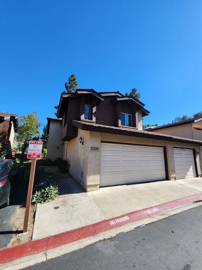 Building Photo - 4 BD/2.5 BA Two Story Townhouse in Timberl...