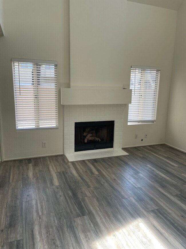 Building Photo - 21112 Rose Unit Rose Rental