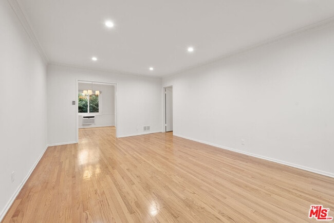 Photo - 1208 N Crescent Heights Blvd Unit 4