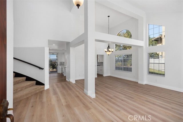 Photo - 2 Crystalglen