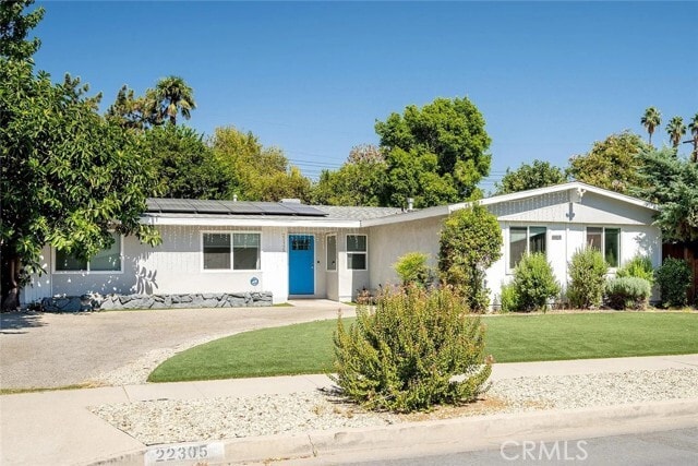 Photo - 22305 Schoolcraft St