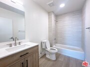 Photo - 1106 S Kenmore Ave Condo Unit 203