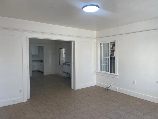 Photo - 702 W Vernon Ave Unit Nice apartment on Vernon Ave