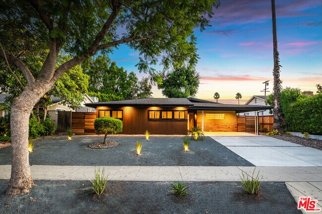 Photo - 13542 Valleyheart Dr N