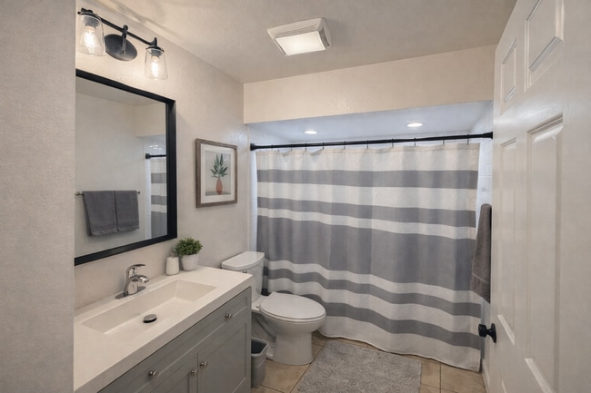 Photo - 2905 Plaza Leonardo