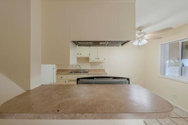 Photo - CORONADO Unit 1711 Coronado #2