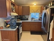 Photo - 32855 Debon St