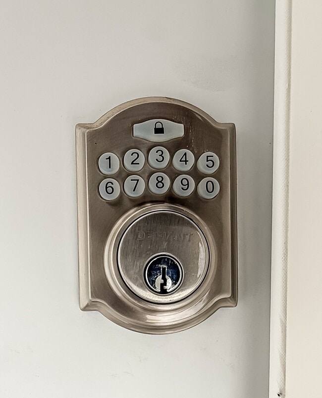 Photo - 717 Watson Ave