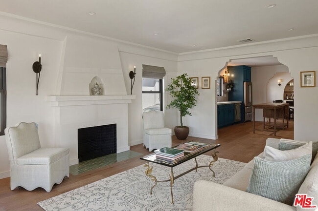 Photo - 3866 Olmsted Ave