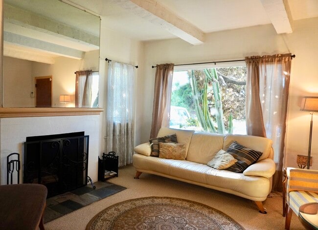 Building Photo - 1224 S Longwood Ave