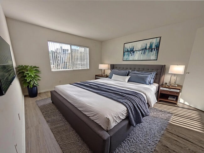 Photo - 11105 Rose Ave Unit 209