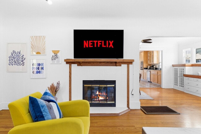 Photo - 3407 N Mountain View Dr Unit ID1382146P