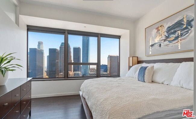 Photo - 1100 Wilshire Blvd Unit 2806